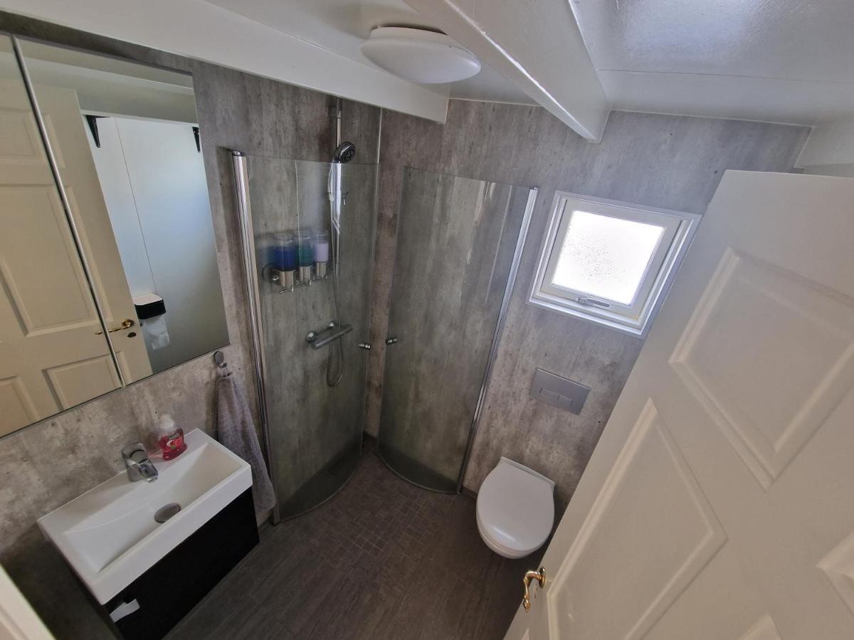 Cottage - Two Bedrooms ブリョンドゥオース エクステリア 写真